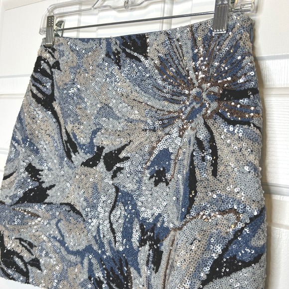 12th Tribe NWT Sequin Mini Skirt Blue Black Floral Party Cocktail Women's Size S - Picture 3 of 6